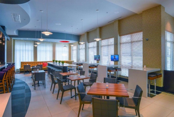 Hilton Garden Inn Raleigh/Crabtree Valley image 16